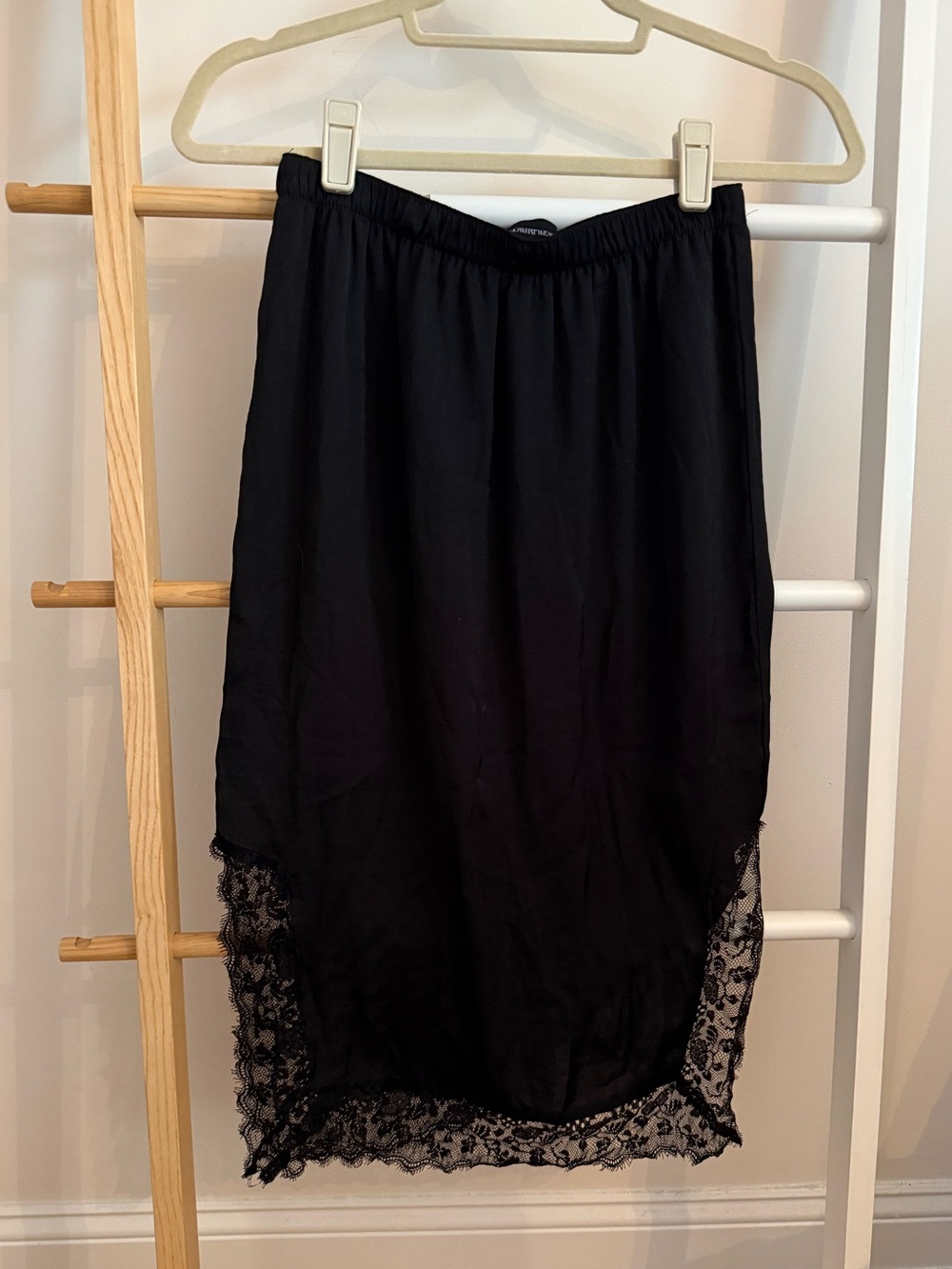 WeWoreWhat Black Midi Skirt with Lace Hem